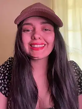 candicewest  online show from May 24, 4:40 pm