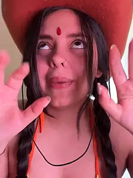 candicewest  online show from April 2, 5:19 pm