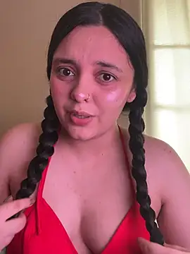 candicewest  online show from May 2, 4:56 pm