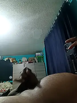 Loquillopajero online show from February 19, 12:35 pm