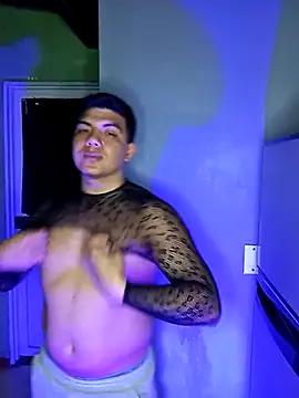 UrielRay13 online show from November 12, 3:43 am