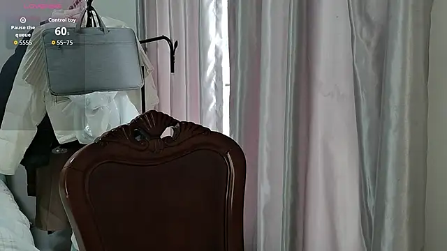 Snapshot of Wanwan61 chatting on November 15, 6:17 am Wanwan61 online show from November 15, 6:17 am