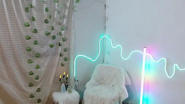 misslyncher online show from November 22, 11:25 pm