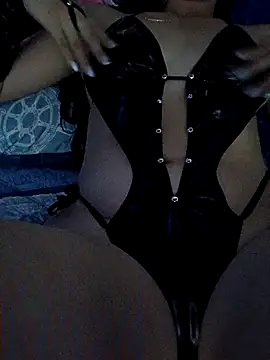 Snapshot of Lunaescarlataa chatting on November 16, 10:24 pm Lunaescarlataa online show from November 16, 10:24 pm