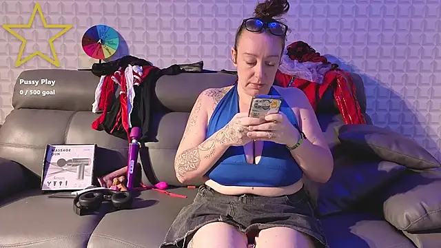 JadeStarUK online show from February 26, 1:49 am