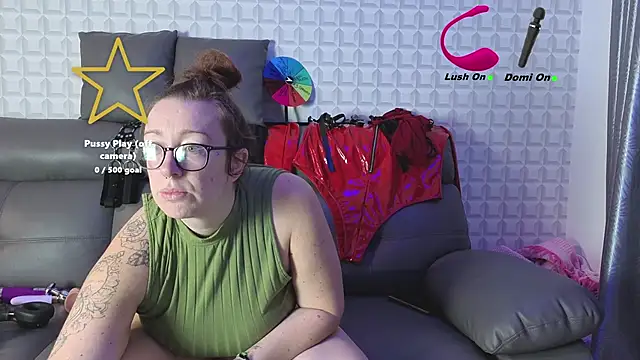 JadeStarUK online show from March 4, 11:56 pm