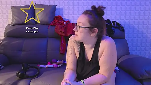 JadeStarUK online show from February 27, 12:00 am