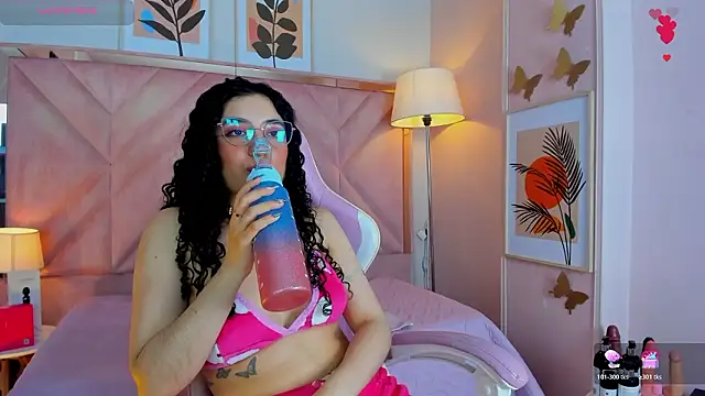 DemiJones  online show from March 27, 8:59 am