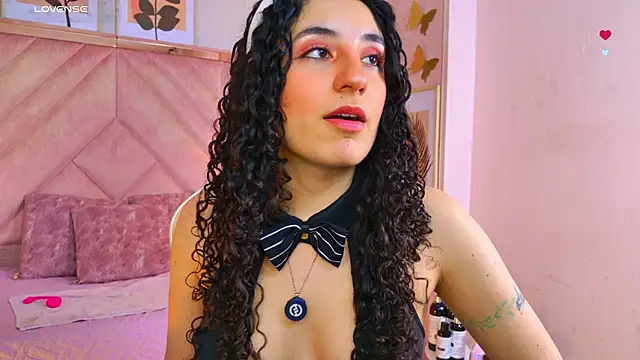DemiJones  online show from May 23, 4:44 am
