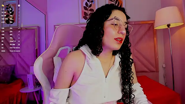 Snapshot of DemiJones_ chatting on November 22, 4:22 am DemiJones online show from November 22, 4:22 am