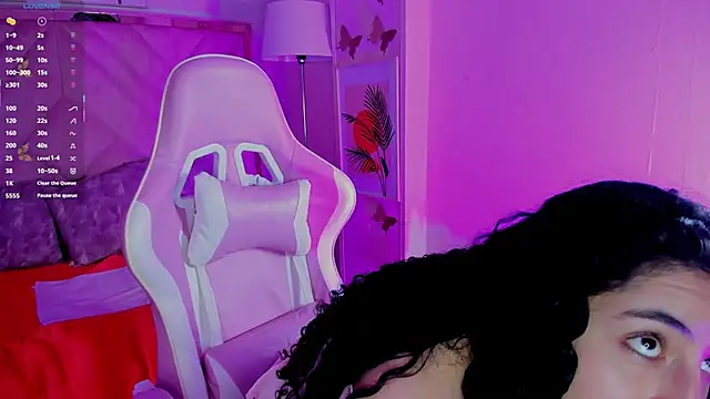 Snapshot of DemiJones_ chatting on November 21, 4:00 am DemiJones online show from November 21, 4:00 am