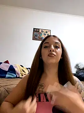 Snapshot of CurvyRush chatting on November 9, 6:34 pm CurvyRush online show from November 9, 6:34 pm