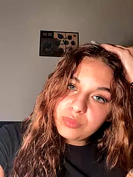 Snapshot of CurvyRush chatting on November 11, 10:15 pm CurvyRush online show from November 11, 10:15 pm