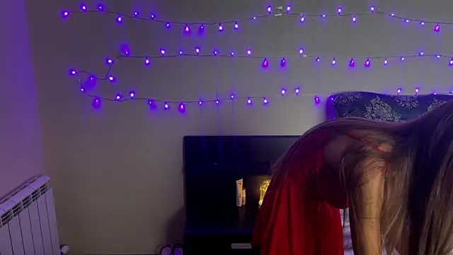 Fantasy Moonlightt online show from December 1, 5:14 pm