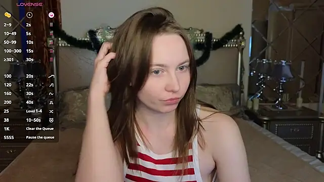 HolyBabyDoll online show from December 15, 11:38 am