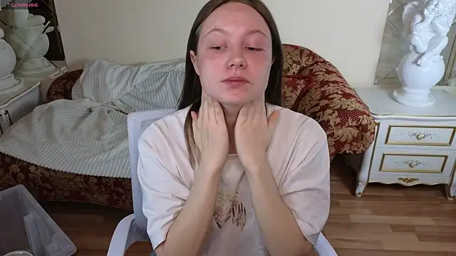 HolyBabyDoll online show from November 26, 11:43 am