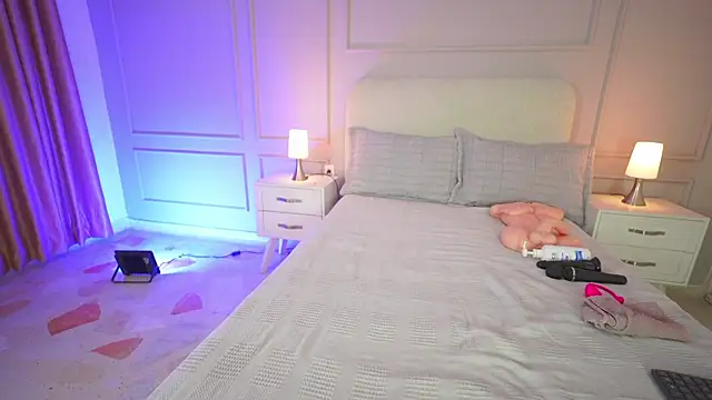 Snapshot of hanna__w chatting on February 7, 3:25 am hanna w online show from February 7, 3:25 am