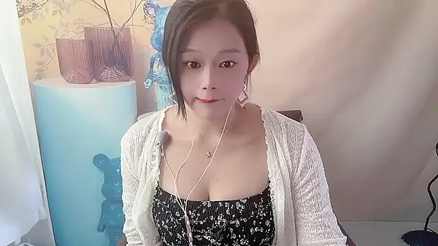 cici bbyy online show from December 17, 6:07 am