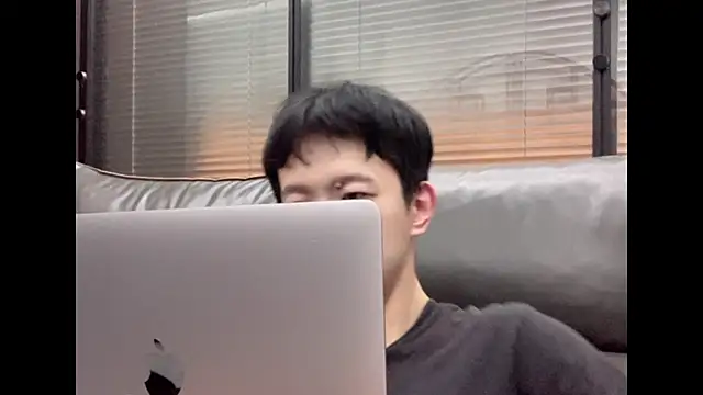 CouplingCry online show from November 29, 2:17 pm