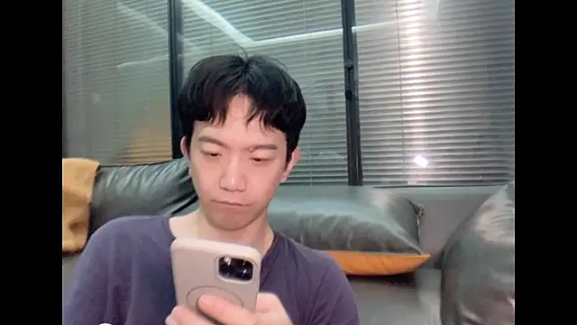 CouplingCry online show from December 4, 1:54 pm