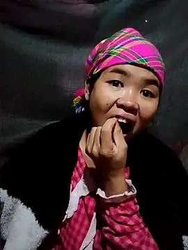 Snapshot of Mabel-122 chatting on November 7, 1:32 am Mabel-122 online show from November 7, 1:32 am