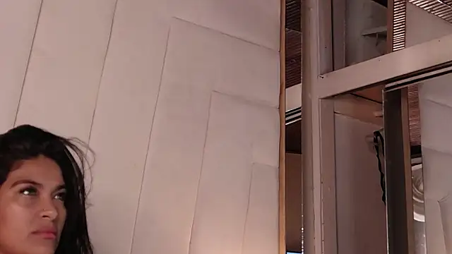 Snapshot of LannyShell chatting on February 15, 5:01 pm LannyShell online show from February 15, 5:01 pm