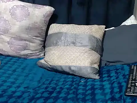 Snapshot of Peachesx25 chatting on December 3, 2:56 am Peachesx25 online show from December 3, 2:56 am