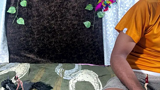 Snapshot of leenaboy@xh chatting on January 18, 6:44 pm leenaboyxh online show from January 18, 6:44 pm