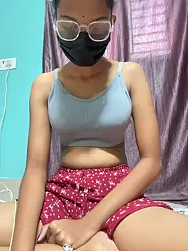 leenaboyxh online show from December 4, 8:35 am