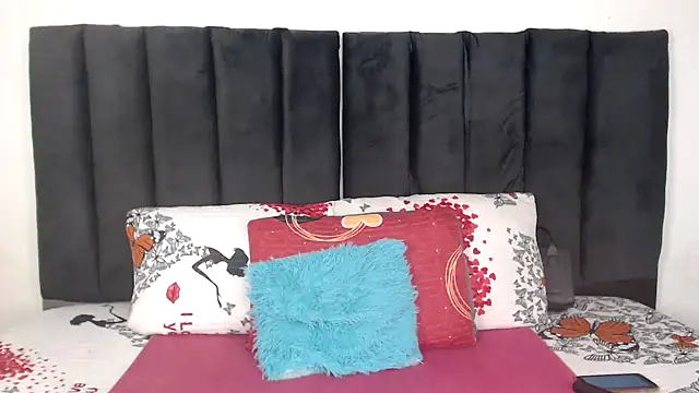 Miss-Berries online show from February 17, 6:22 am