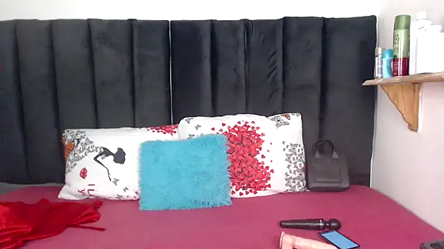 Miss-Berries online show from February 8, 12:36 pm