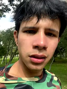 Snapshot of Bay_freedo chatting on November 8, 7:39 pm Bay freedo online show from November 8, 7:39 pm