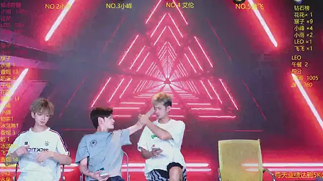 Snapshot of AAA-winner chatting on July 19, 2:42 am AAA-winner online show from July 19, 2:42 am