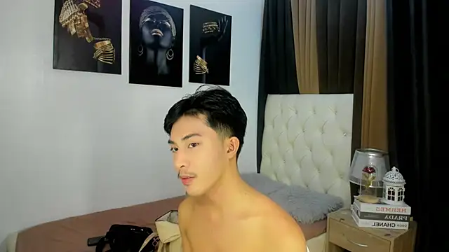 Snapshot of Urloverhardcock chatting on November 12, 4:55 pm Urloverhardcock online show from November 12, 4:55 pm