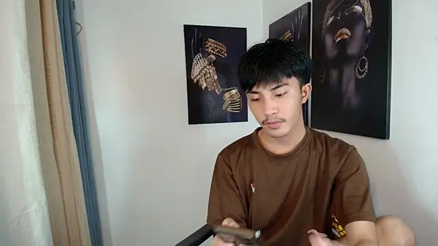 Snapshot of Urloverhardcock chatting on December 15, 4:51 am Urloverhardcock online show from December 15, 4:51 am