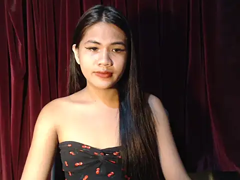 Snapshot of Rema_thebigcock chatting on February 5, 3:52 pm Rema thebigcock online show from February 5, 3:52 pm