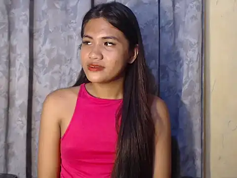 Snapshot of Rema_thebigcock chatting on February 13, 2:44 am Rema thebigcock online show from February 13, 2:44 am