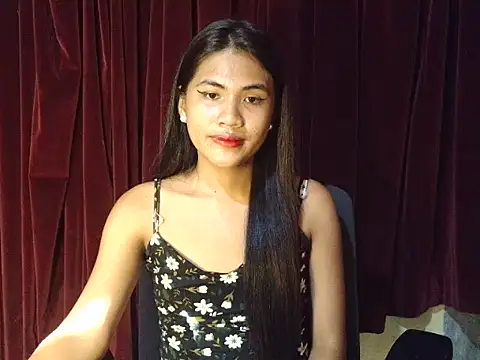 Snapshot of Rema_thebigcock chatting on January 16, 7:56 am Rema thebigcock online show from January 16, 7:56 am