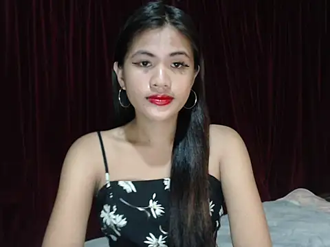 Snapshot of Rema_thebigcock chatting on February 27, 5:57 pm Rema thebigcock online show from February 27, 5:57 pm