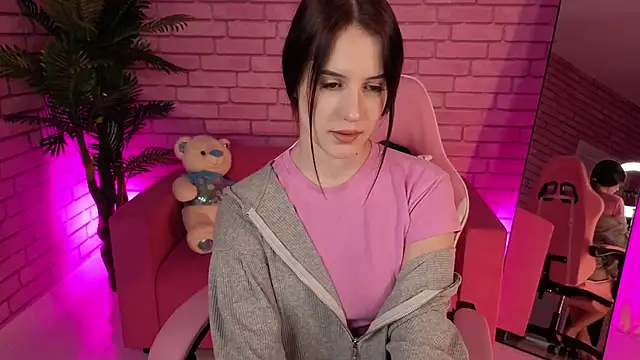 StacyyBrown online show from November 8, 5:05 pm