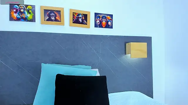 Andhrea Vale online show from February 18, 12:23 pm