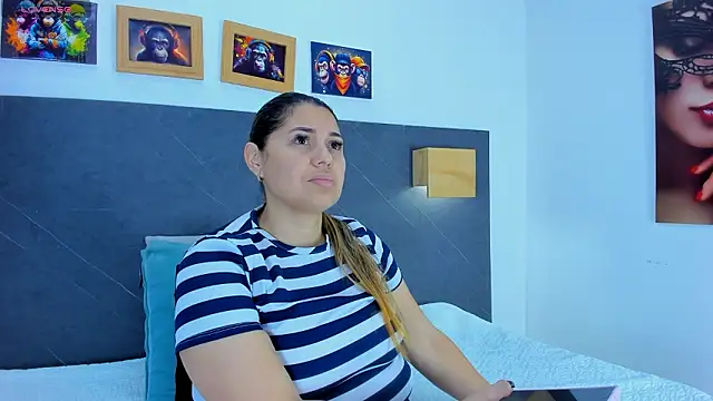 Andhrea Vale online show from March 12, 12:31 pm