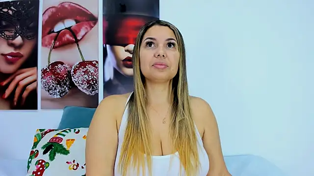 Andhrea Vale online show from November 10, 11:59 am