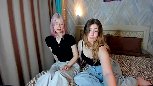 Snapshot of Lory_Reed chatting on November 7, 4:17 am Lory Reed online show from November 7, 4:17 am