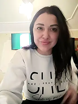 Hilly Bernie online show from November 8, 12:31 pm