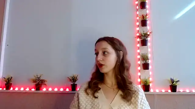 Curlyyy Girl online show from November 10, 12:10 pm