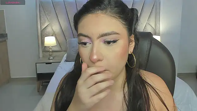 Maya vexx online show from November 26, 7:58 pm