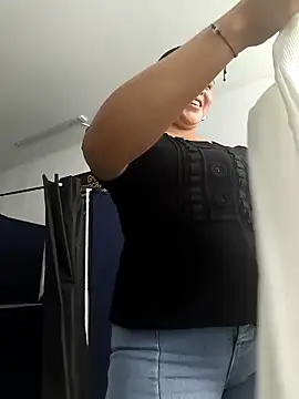 Snapshot of ALEJA__22 chatting on March 3, 3:08 pm ALEJA 22 online show from March 3, 3:08 pm