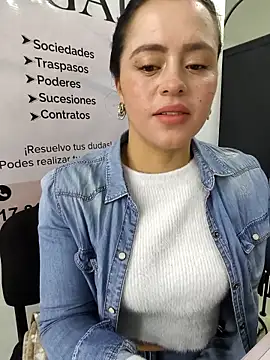 Snapshot of ALEJA__22 chatting on February 5, 1:40 pm ALEJA 22 online show from February 5, 1:40 pm