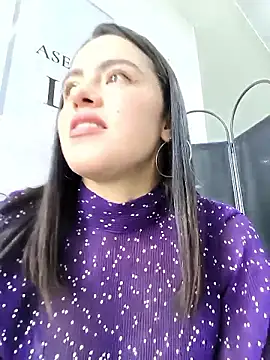 Snapshot of ALEJA__22 chatting on February 12, 2:06 pm ALEJA 22 online show from February 12, 2:06 pm